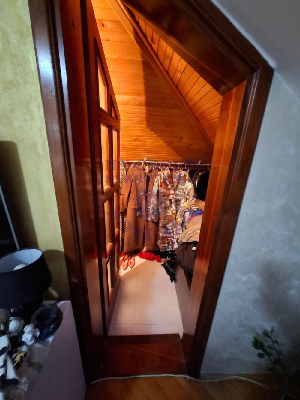 Slika 3 - Odličan četvorosoban stan!